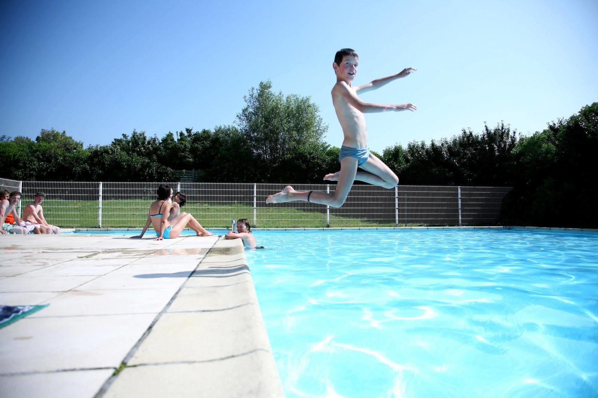 Zeepark Zeewind Hotel Bredene Kültér fotó